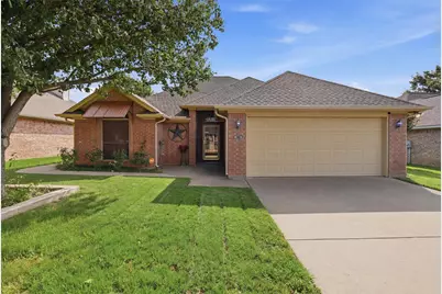 708 Hillcrest Drive, Cleburne, TX 76033 - Photo 3