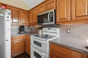 708 Hillcrest Dr, Cleburne, TX 76033 - Photo 11