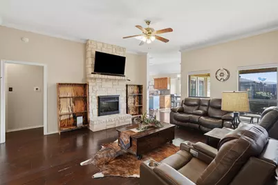 708 Hillcrest Drive, Cleburne, TX 76033 - Photo 7