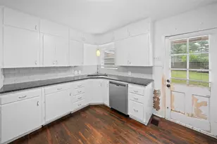 2717 Crestview St, Tyler, TX 75701 - Photo 7