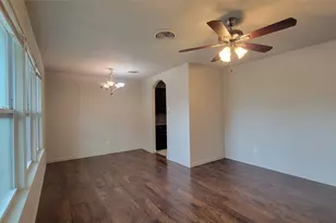 5613 Ammons St, Haltom City, TX 76117 - Photo 9