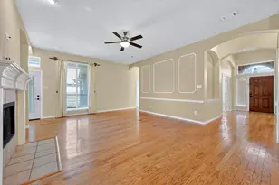 1645 Castle Pines Dr, Frisco, TX 75036 - Photo 9