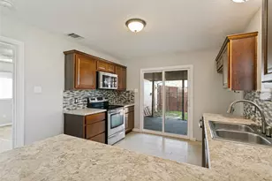 1712 E Peters Colony Rd, Carrollton, TX 75007 - Photo 7