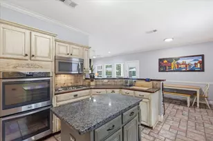 1604 Fairhaven Dr, Mansfield, TX 76063 - Photo 7