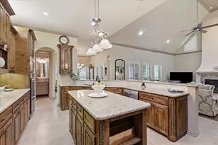 3403 W Hunter Bend Ct, Mansfield, TX 76063 - Photo 13