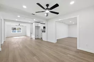 6439 Lazy River Dr, Dallas, TX 75241 - Photo 11