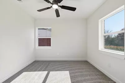 6439 Lazy River Drive, Dallas, TX 75241 - Photo 17