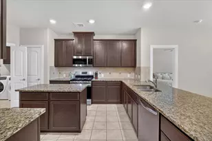 12613 Capri Dr, Frisco, TX 75036 - Photo 7
