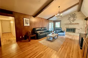 9908 Greenfield Dr, Dallas, TX 75238 - Photo 3