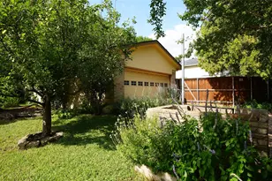 9908 Greenfield Dr, Dallas, TX 75238 - Photo 31