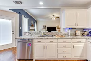 1020 Thistle Meade Cir, Burleson, TX 76028 - Photo 21