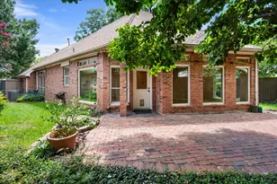 2419 Strait Ln, Arlington, TX 76013 - Photo 21
