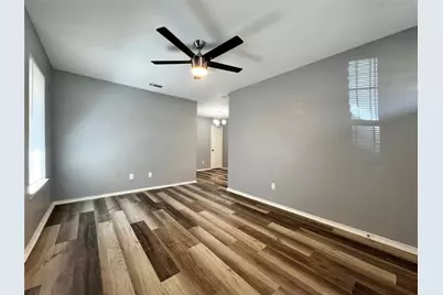 1010 S Retta Street, Fort Worth, TX 76111 - Photo 3