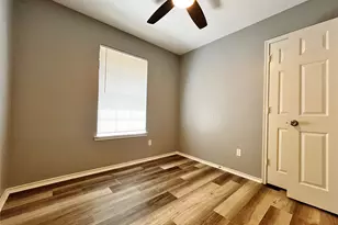 1010 S Retta St, Fort Worth, TX 76111 - Photo 23