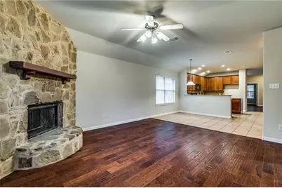 811 Creekside Drive, Little Elm, TX 75068 - Photo 3