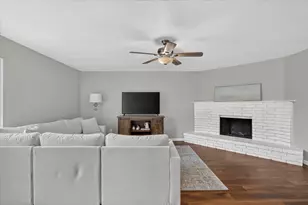 1109 Coffeyville Trail, Grand Prairie, TX 75052 - Photo 5
