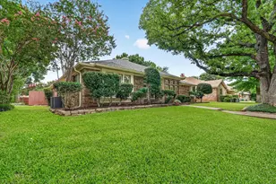 1210 Dark Forest Dr, Lewisville, TX 75067 - Photo 5
