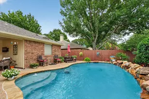 1210 Dark Forest Dr, Lewisville, TX 75067 - Photo 31