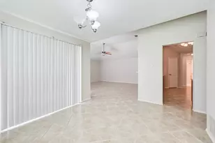 2822 White Oak Dr, Grand Prairie, TX 75052 - Photo 9