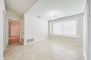 2822 White Oak Dr, Grand Prairie, TX 75052 - Photo 7