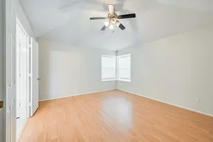 2822 White Oak Dr, Grand Prairie, TX 75052 - Photo 15