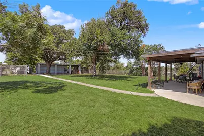 7921 White Settlement Road, White Settlement, TX 76108 - Photo 31