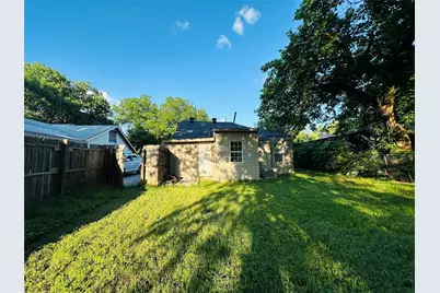 107 N Dwight Avenue, Dallas, TX 75211 - Photo 9