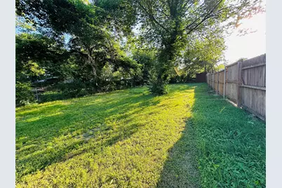 107 N Dwight Avenue, Dallas, TX 75211 - Photo 7