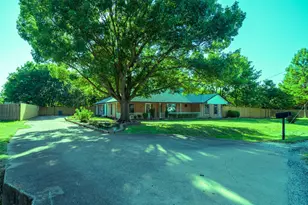 149 Lassetter Dr, Red Oak, TX 75154 - Photo 1