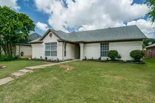 1653 Crosshaven Dr, Lewisville, TX 75077 - Photo 3