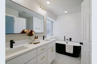 1653 Crosshaven Drive, Lewisville, TX 75077 - Photo 17