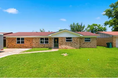 213 Virginia Drive, Lacy Lakeview, TX 76705 - Photo 1