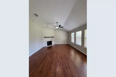 305 E Clover Park Drive, Fort Worth, TX 76140 - Photo 11