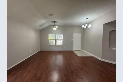 305 E Clover Park Drive, Fort Worth, TX 76140 - Photo 3