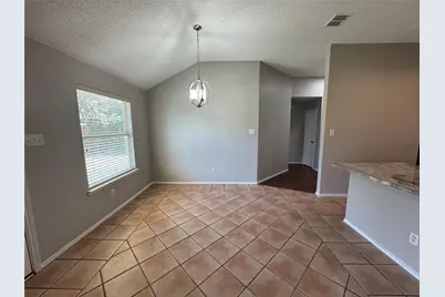 305 E Clover Park Drive, Fort Worth, TX 76140 - Photo 5