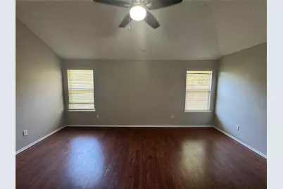 305 E Clover Park Drive, Fort Worth, TX 76140 - Photo 15