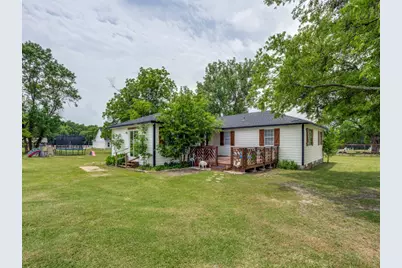 411 W Houston Street, Leonard, TX 75452 - Photo 1