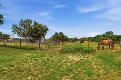1057 Hereford Drive, Springtown, TX 76082 - Photo 21