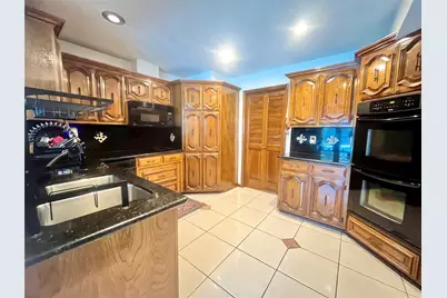 1826 Green Tree Lane, Duncanville, TX 75137 - Photo 11