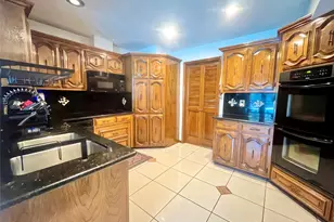 1826 Green Tree Ln, Duncanville, TX 75137 - Photo 11
