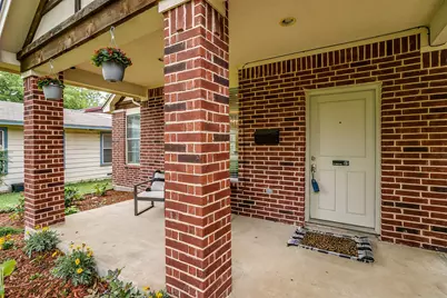 2314 W Rosedale Street S, Fort Worth, TX 76110 - Photo 3