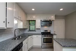 2416 Hillview Dr, Fort Worth, TX 76119 - Photo 9
