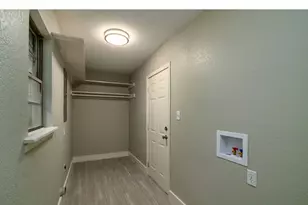 2416 Hillview Dr, Fort Worth, TX 76119 - Photo 19