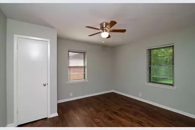 2416 Hillview Drive, Fort Worth, TX 76119 - Photo 15