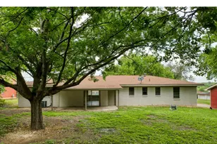 2416 Hillview Dr, Fort Worth, TX 76119 - Photo 23