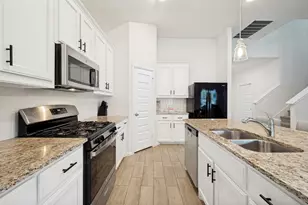 14065 Ilderton St, Pilot Point, TX 76258 - Photo 7
