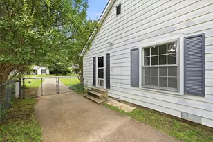 520 W Acheson St, Denison, TX 75020 - Photo 29
