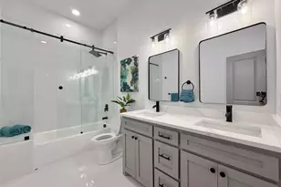 210 Silverleaf Dr, Fort Worth, TX 76112 - Photo 19