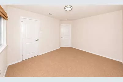256 Natalie Drive, Grand Prairie, TX 75051 - Photo 17