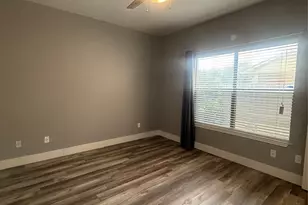 13327 Daystrom Ct, Dallas, TX 75243 - Photo 17